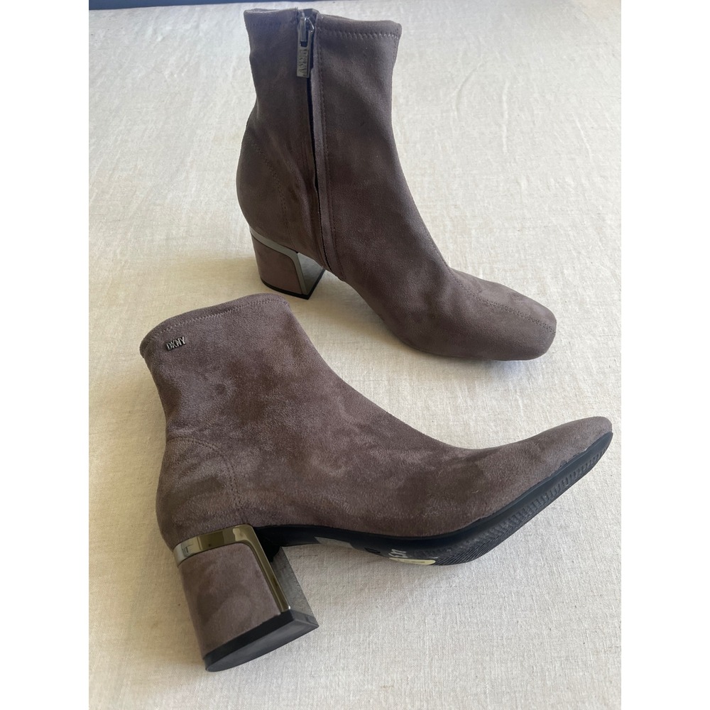 DKNY Chiara Taupe Grey Suede Square Toe Block Heel Ankle Boots Womens 9 M